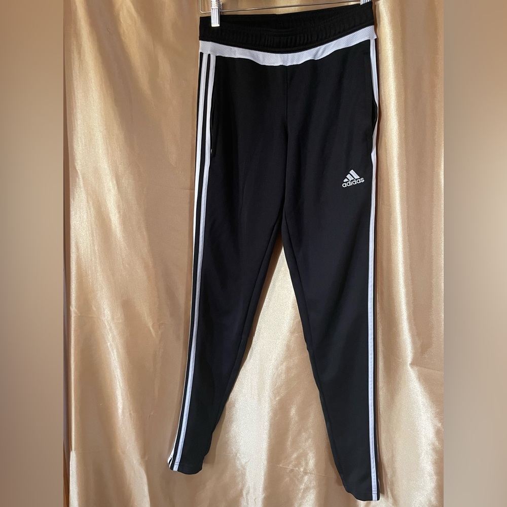 Adidas Jogger Pants 🖤